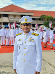นายวนัส พรมสว่าง