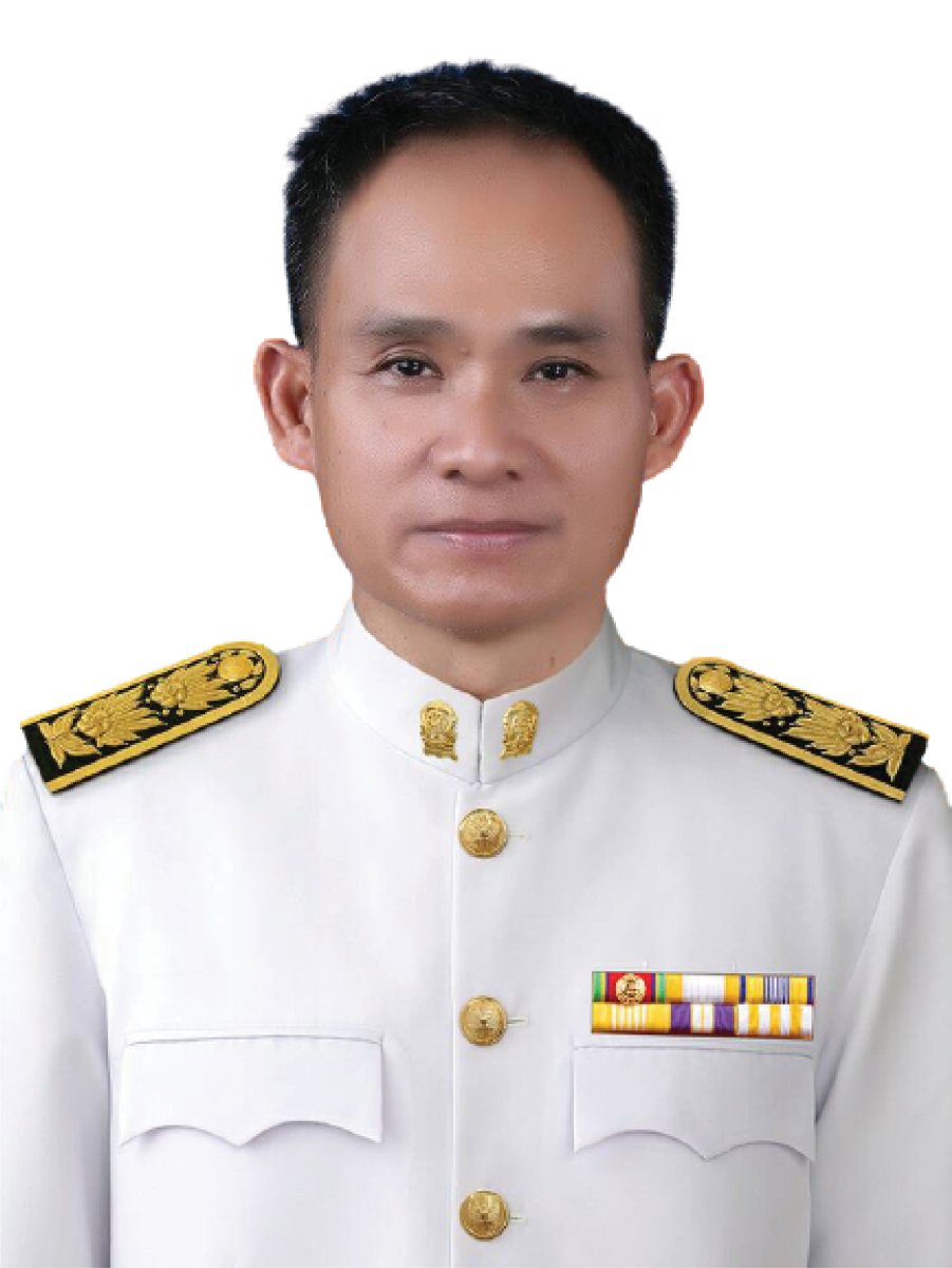 นายภูวดล ภูสิม